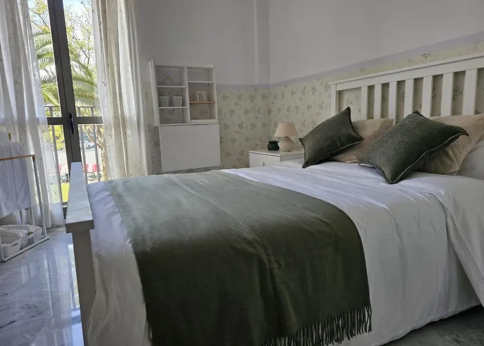 Solo Or Couples , Solo O Parejas * Sevilla