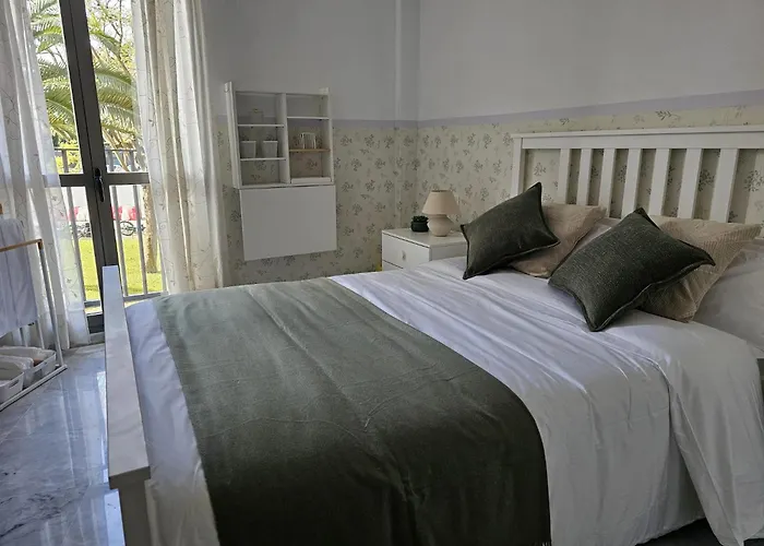 Solo Or Couples , Solo O Parejas * Sevilla